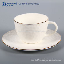 Plain White Logo Customized Venta al por mayor de cerámica Bone China Taza de té y plato de café, taza de café